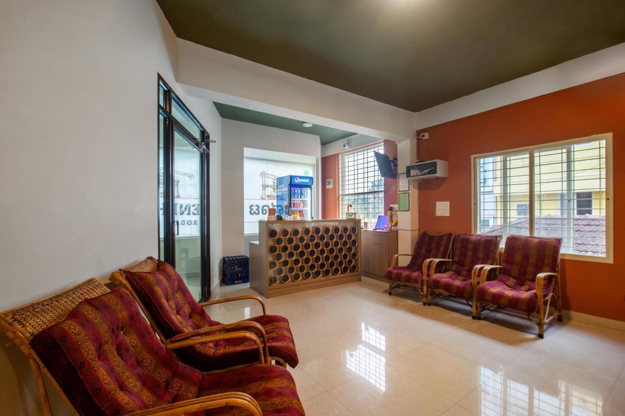 Treebo Sans Sarav Kushalnagar Madikeri Exterior foto